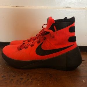 2015 Bright Crimson Hyperdunk